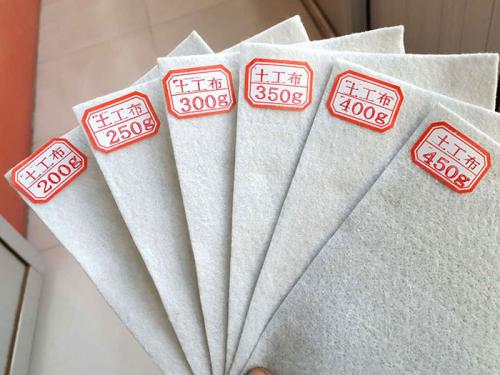 短纖針刺土工布